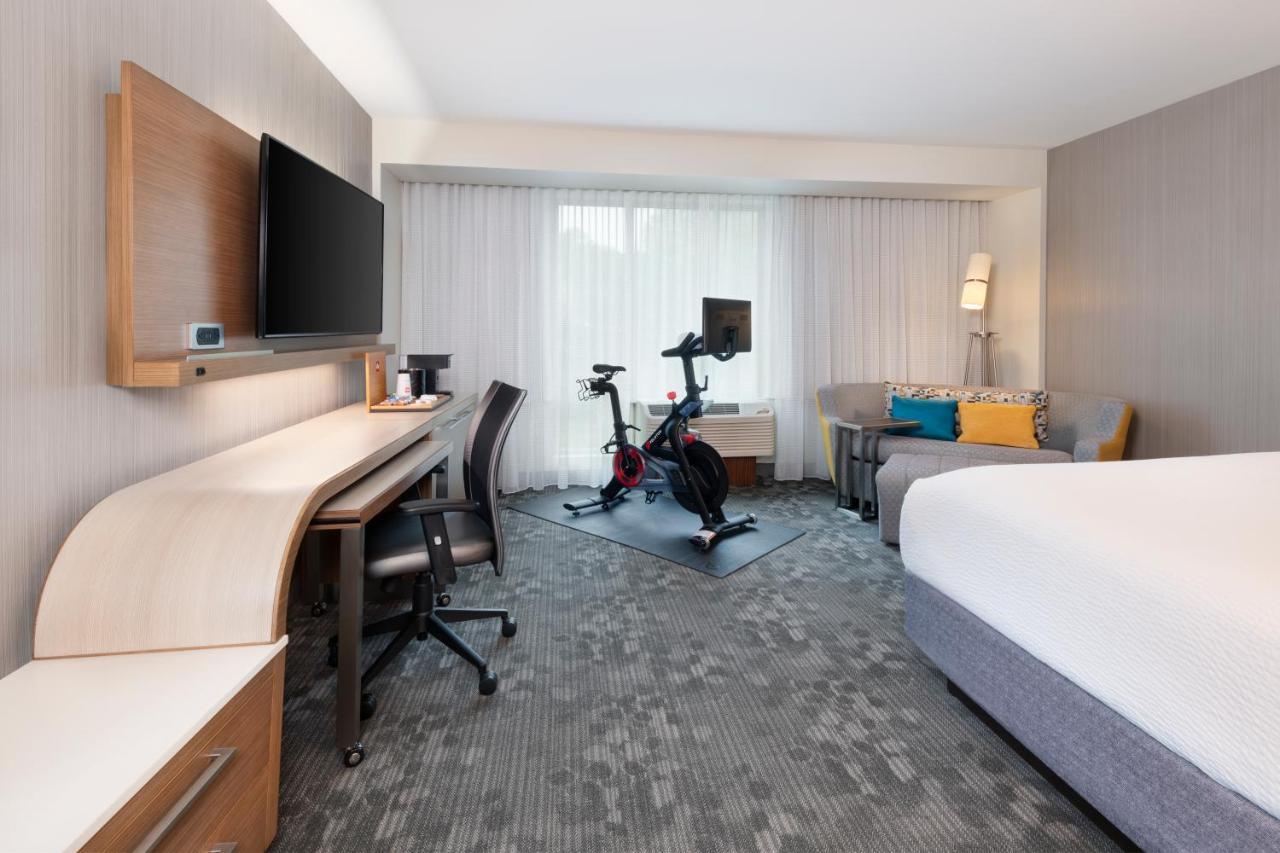 Courtyard By Marriott Atlanta Alpharetta/Avalon Area Hotel Kültér fotó