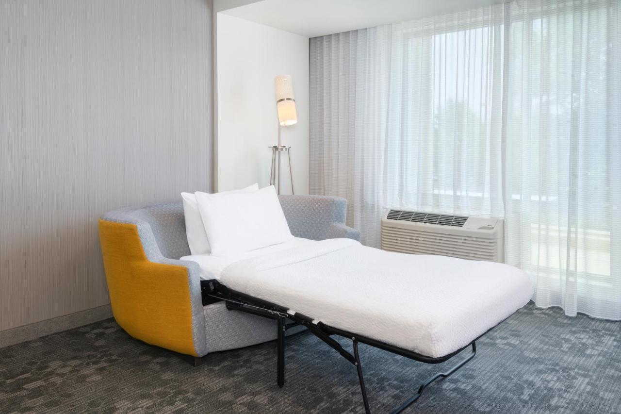 Courtyard By Marriott Atlanta Alpharetta/Avalon Area Hotel Kültér fotó
