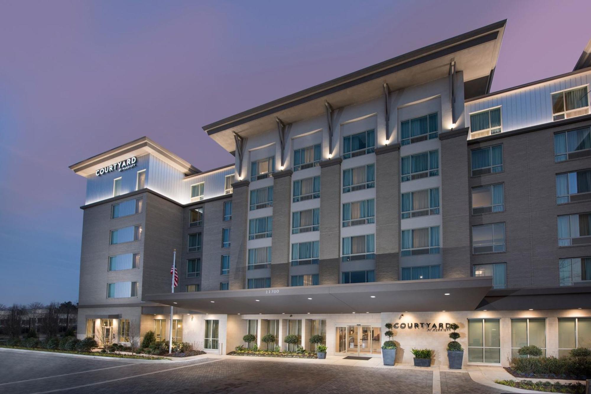 Courtyard By Marriott Atlanta Alpharetta/Avalon Area Hotel Kültér fotó